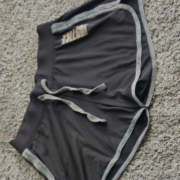 Lot of 3 shorts - Picture 2 of 8